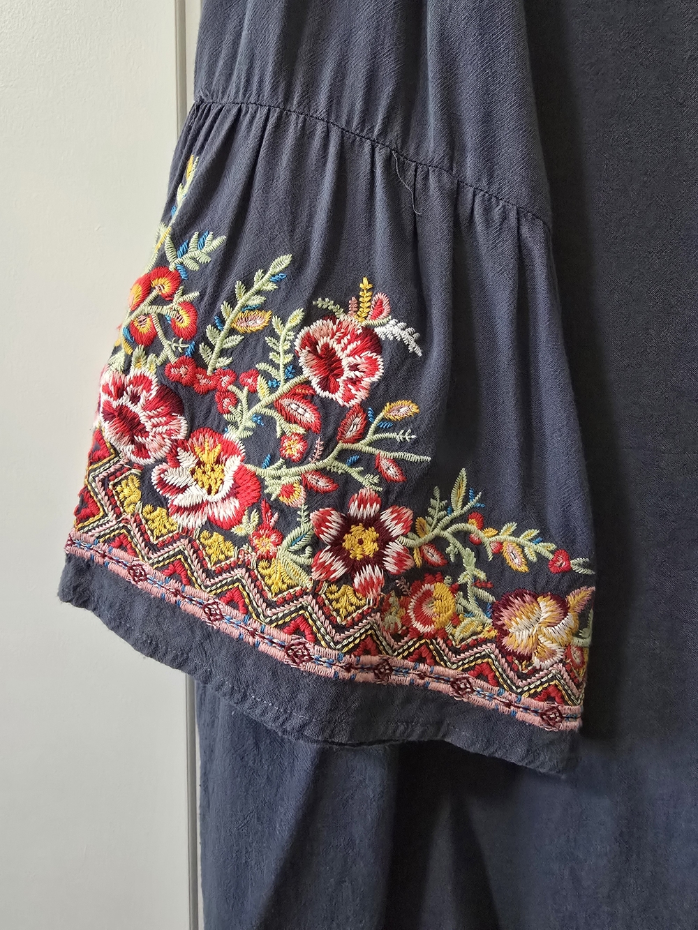 Embroidered Floral Tunic Top - Slate Blue - Picture 3 of 4